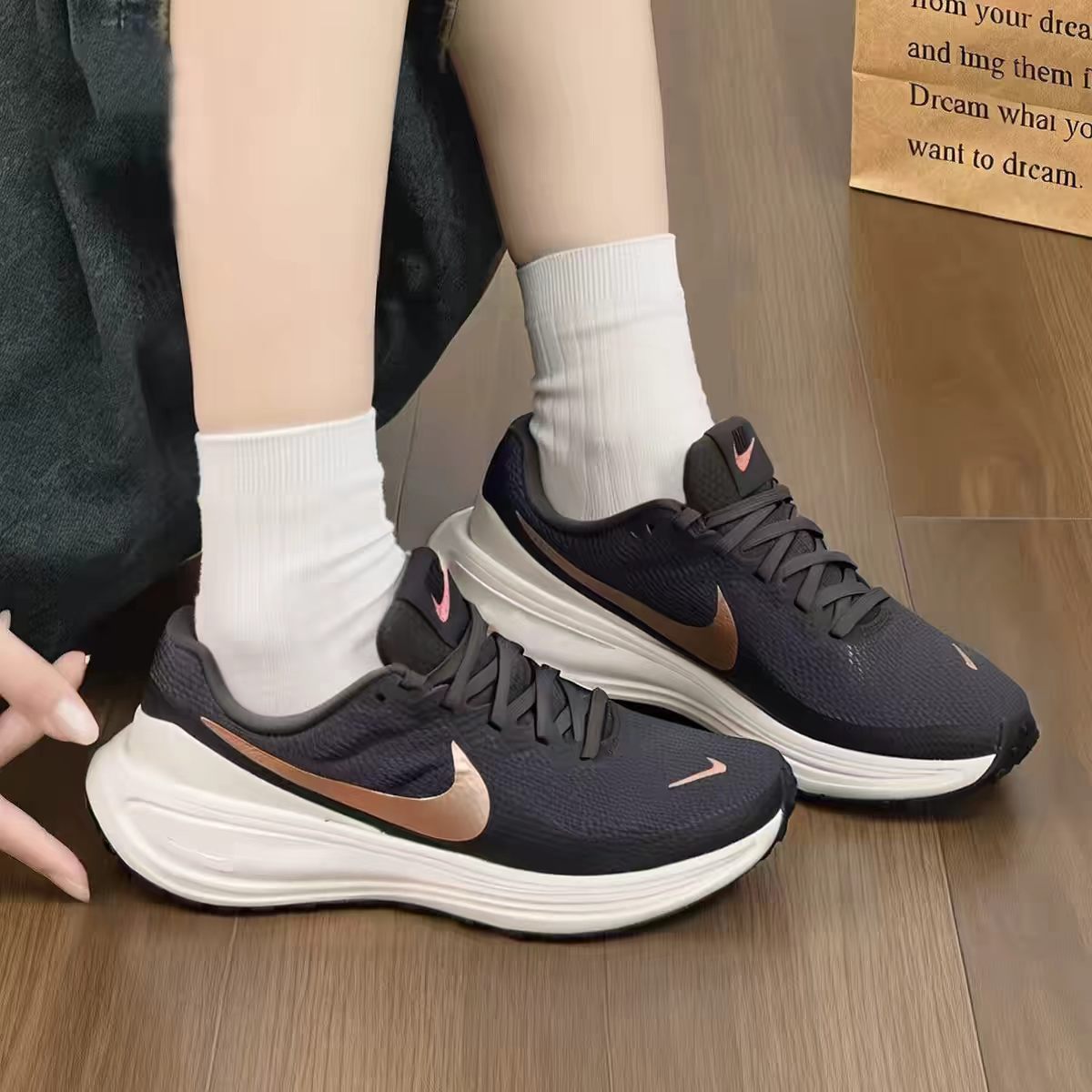 Women'S Fashion Revolution - Nike Revolution 8 Running Shoes for